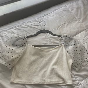 White Puff sleeve polka dot cropped shirt Size Small